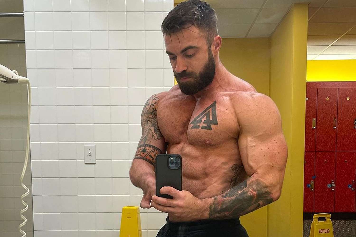 Bodybuilder Chris Ruden Reveals How He Overcomes Disability and Diabetes to Gain ‘The Upper Hand’