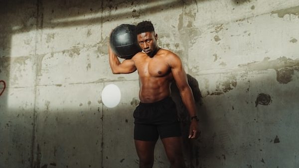 athlete influencer in fitness sports marketing campaign
