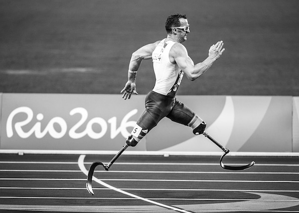 adaptive sports athlete sprinting