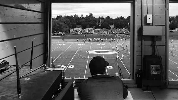 sports analyst at georgia football game