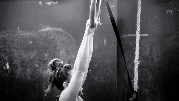 female crossfit athlete