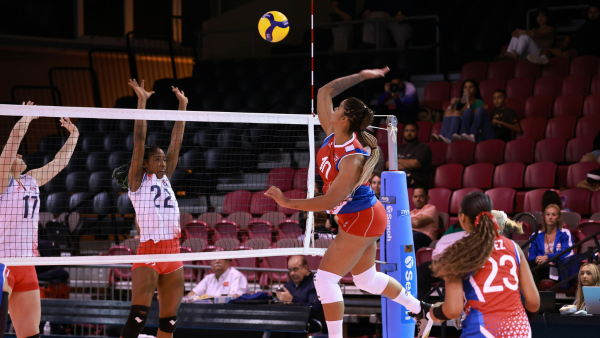 women's pro volleyball